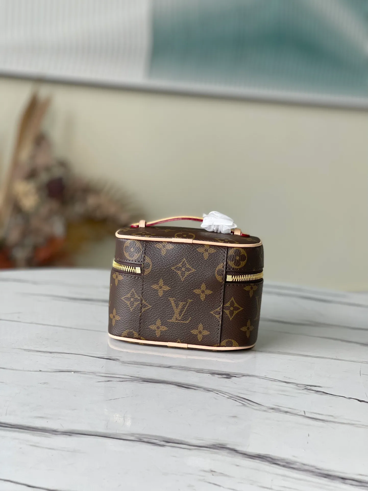 💰700 Top original order M44936 mini This MINI cosmetic bag has a generous appearance, sufficient capacity, and the fabric is soft-touch canvas. Features a large double zipper opening for easy access to items. Ideal for fashion lovers. Size:16x11.5x10cm