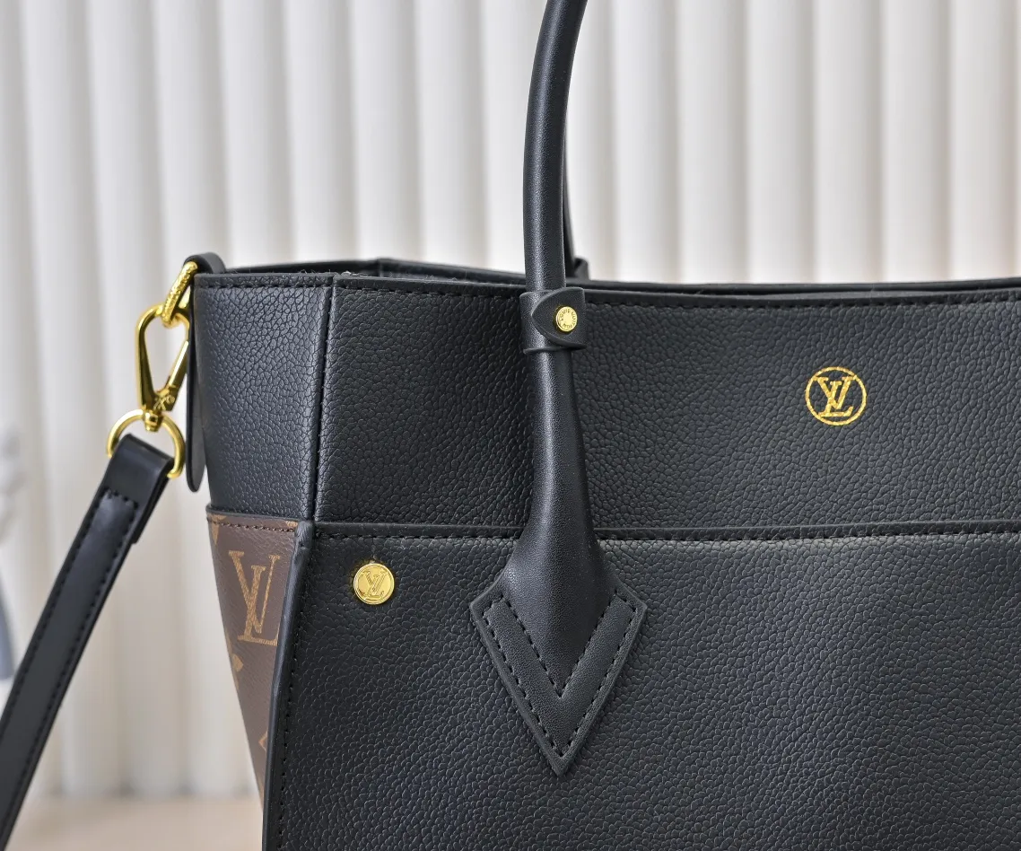 💰360💰Upgraded original [M53826 black embroidery M53825 apricot embroidery M53824 MM53823 presbyopia with black]🔥On My Side handbag shows the elegant fusion of calfskin and classic Monogram canvas. Contrasting canvas shapes the large outer pocket, creating a trompe l'oeil effect as if two handbags merge into one. Plenty of space can easily accommodate office needs, and the adjustable shoulder strap allows for a cross-body style. Dimensions: 30.5 x 24.5 x 14 cm (Length x Height x Width) - Calfskin and Monogram coated canvas - Cowhide leather trim - Microfiber lining - 2 top handles for hand or elbow carry - Adjustable shoulder strap for shoulder or cross-body wear - Lock closure - 2 outer pockets with magnetic closure - Zip pocket - 1 patch pocket