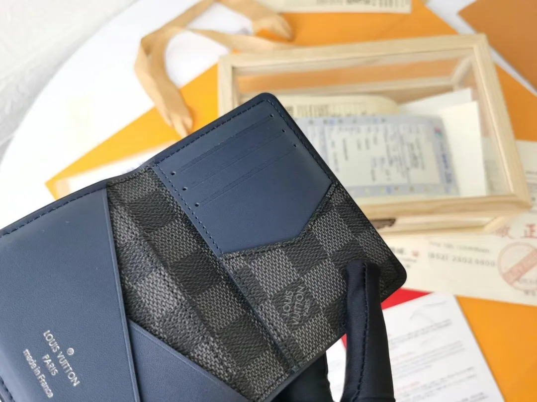 P110💰Top Original💎N63144 black check with yellow, this pocket wallet combines the elegance of Damier Graphite canvas with the delicate texture of Epi leather, with stripes emblazoned with the Louis Vuitton logo. The elegant design can accommodate credit cards, banknotes and receipts, making it suitable for daily carrying or gift giving. Detailed Features 8.0 x 11.0 x 1.0 cm (L x H x W) Epi leather and Damier Graphite coated canvas Coated cowhide leather trim Cowhide lining, card compartment, inner pocket, outer patch pocket This product is made in one of France, Spain, Italy and the United States