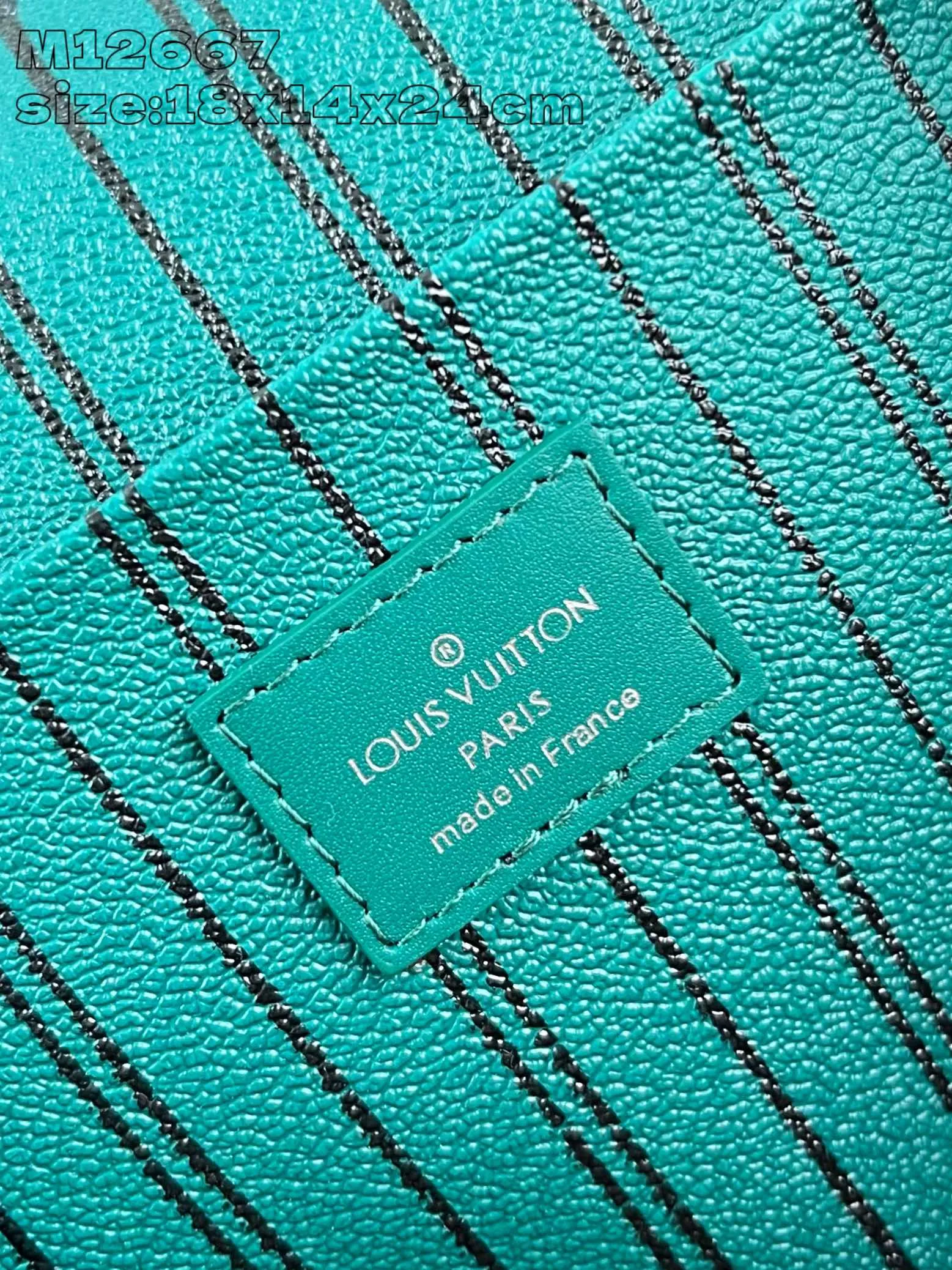 💰960 top original order [Exclusive real shot M12667 green] This Nice BB cosmetic bag is made of Monogram Macassar canvas, paying tribute to the classic style of Nice Vanity cosmetic bag with elegant brushwork. Leather trim, top handles and a washable lining add a pop of color, and the top flap opens to reveal ample interior patch and zip pockets. 18 x 14.5 x 24 cm (height x width x length)