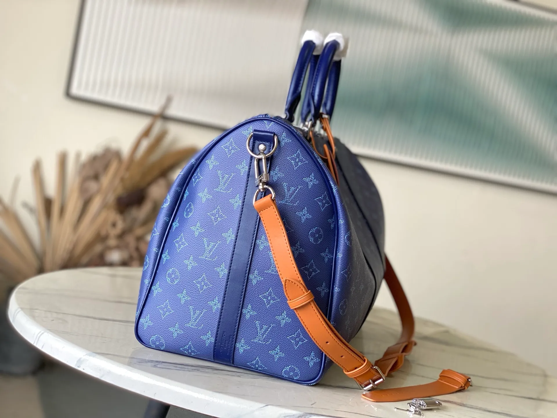 💰1280 Top original order M26864 blue 163c01 dynamic chip 2026 early spring men's bag crossbody handbag Region: Paris Quarter: 2026 early spring brand: Louis Vuitton Louis Vuitton (available in November) 26 early spring Heritage Keepall 50 size 50.0X29.0X23.0 cm