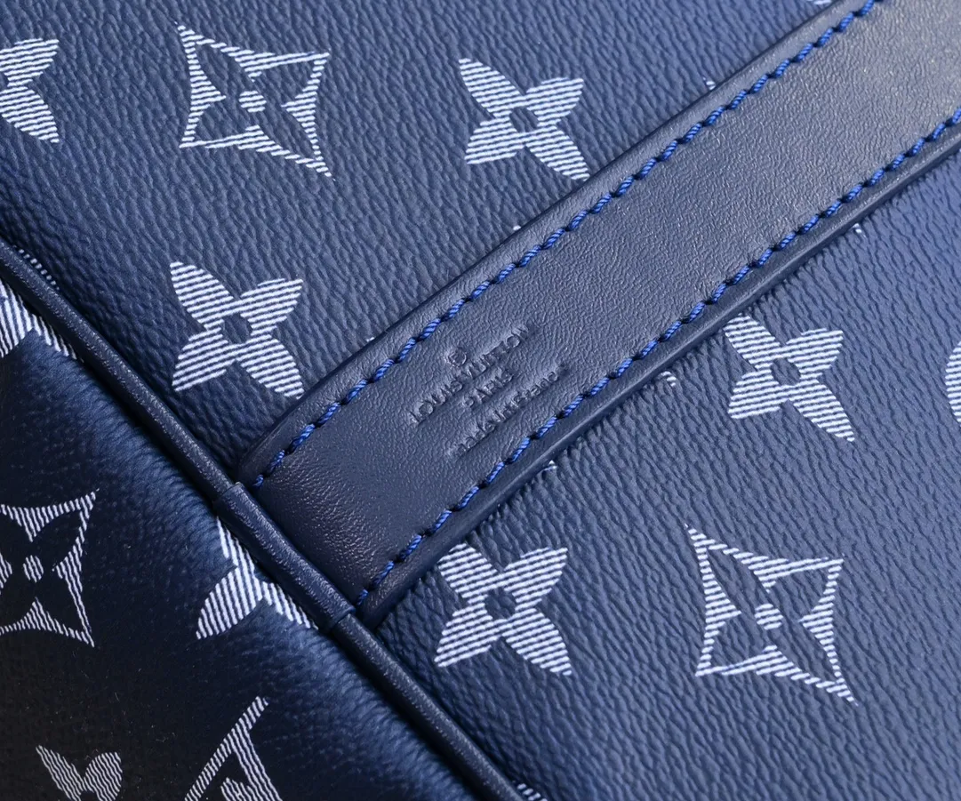Batch 460M11558 41416 41414 Black Gradient Blue Green Louis Vuitton LV 24FW Monogram New Presbyopic Bag Louis Vuitton LV 24FW New Monogram Black Presbyopic Gradient Blue Presbyopic Series Messenger Messenger Bag Montsouris Satchel Keepall 55 Travel Bag Multiple Classic Styles Size: 55X27X20CM