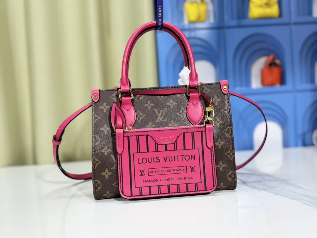P260💰Upgraded original version 🔥New model🔥M45659 M46373 M44571 This OnTheGo small handbag is made of Monogram and Monogram Reverse canvas, with the Monogram Giant pattern embellished on it. The Toron handle and the jacquard textured shoulder strap decorated with the brand's logo create a visual contrast, and the detachable coin bag is suitable for storing change or small items. It combines fashionable charm with various functions, making it a good daily companion. 25.0 x 19.0 x 11.5 cm (length x height x width)