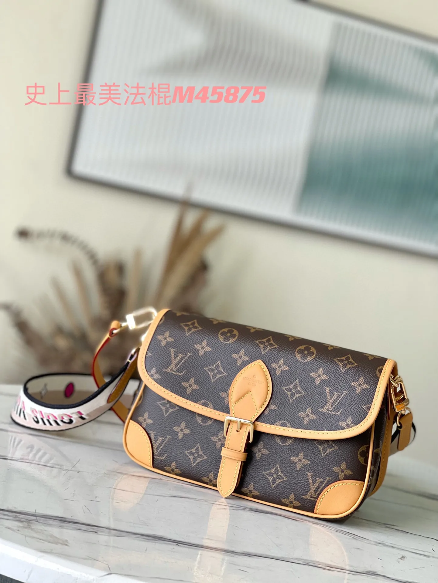 💰800 (top layer leather) top original order M45985. One of the most beautiful baguette bags in history. Dimensions: 25 × 9 × 15 cm