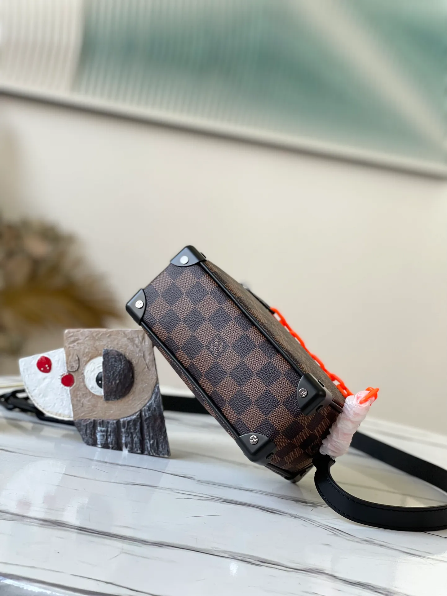 💰800 top original order M44480 is out of style. Designer Virgil Abloh has settled in Lvjia for the first time. As soon as the fashion show came out, the brothers and sisters took various street photos and posted them. It was so good. A must buy ~ Size: 18.5*12.5*7cm