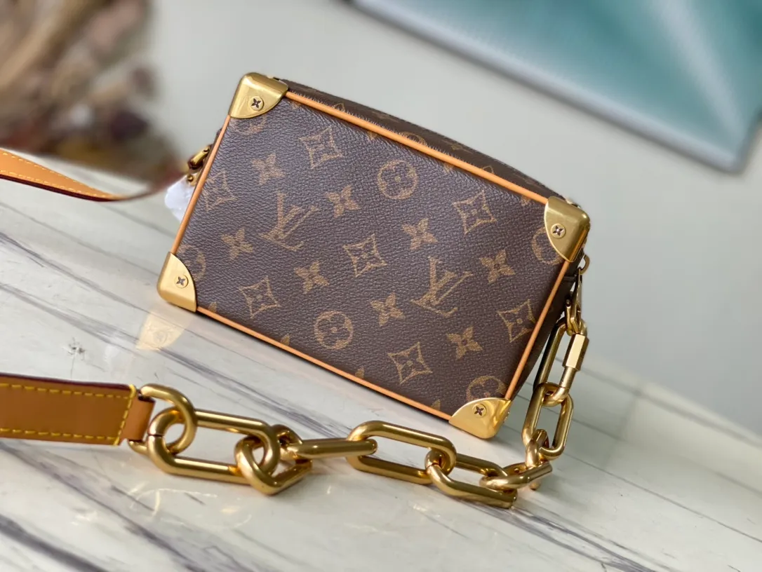 💰840 (steel chain) top original order M68906 2020 men's spring and summer series~Maya🤩This old flower paired with a gold chain is really beautiful! ! Exquisite and retro, classic yet with a bit of vitality, suitable for both men and women, this style must definitely be included in the bag harem [wit]. Size: length 18.5*height 12.5*width 7cm