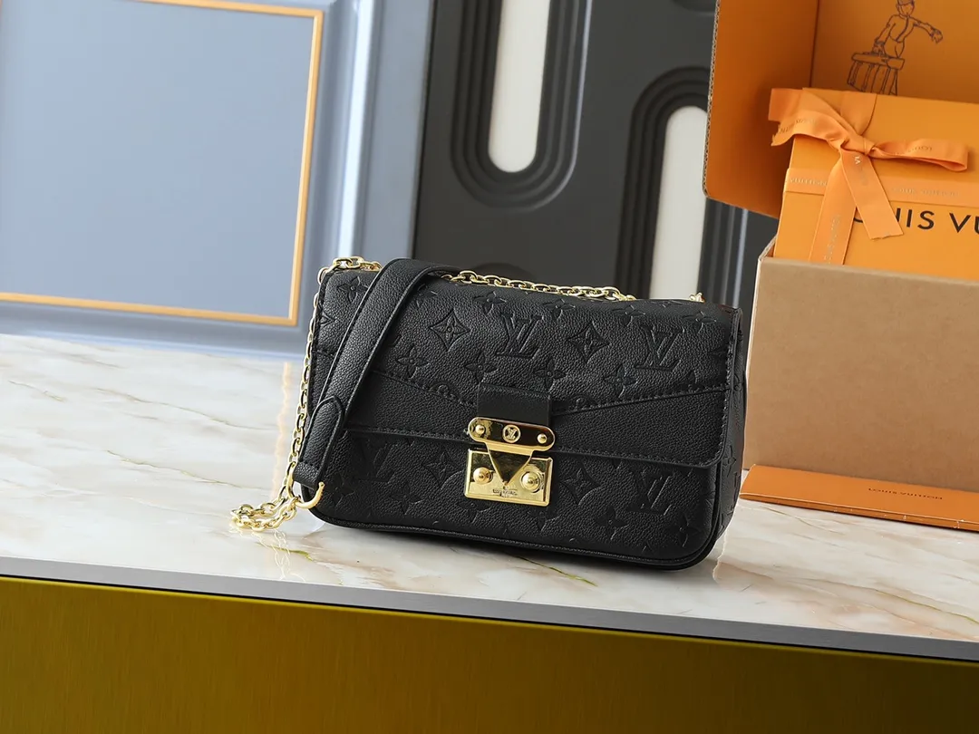 💰260💰Upgraded from the original M46199 M46201 M46200 M46127 M46126 This Marceau chain bag is made of Monogram Empreinte embossed leather, with a plain leather flap and soft leather lining. The signature S-lock clasp and chain add to the elegance, and there's room for a large wallet and iPhone Pro Max. Dimensions:24.5x15x6.5