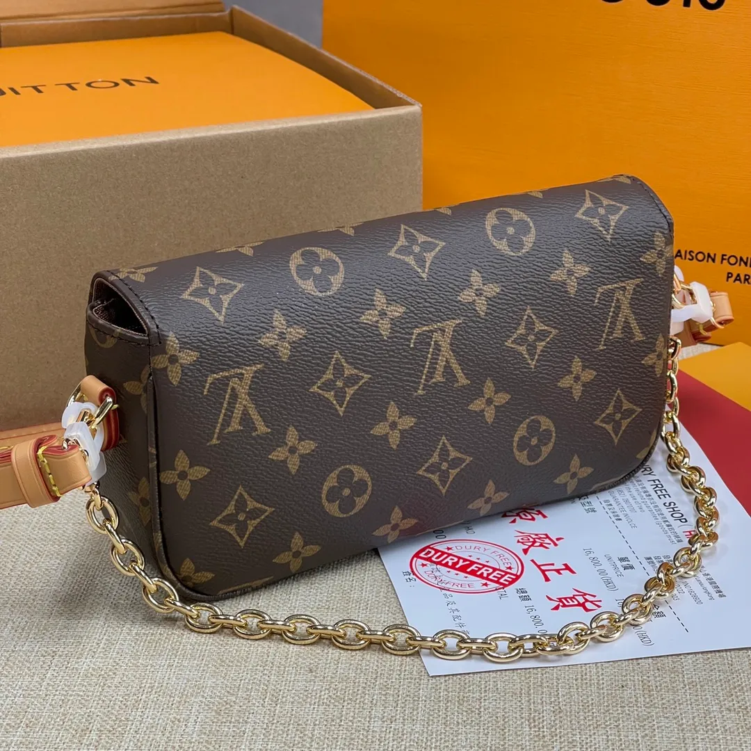 [Upgraded version] P460💰Upgraded version M81911🐶 Comes with complete packaging 💝Wallet On Chain Ivy handbag is made of Monogram canvas, inspired by the Sac Recoleta handbag in the 2000s. The card compartment and zippered inner pocket can accommodate daily needs, and the chain and adjustable leather shoulder strap are detachable, allowing for long and short shoulder and cross-body wear options. 🎉Dimensions: 23.5 x 12 x 4.3 cm