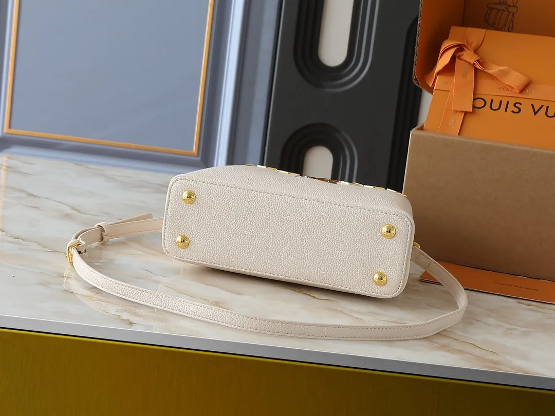 💰400💰Guangzhou goods Upgraded from the original M12135 M11964 M12751 This Capucines BB handbag is made of Taurillon cow leather, decorated with mixed metal rhombus Malletage elements on the upper edge, showing a gorgeous interpretation of the classic design. The flap allows for an external or internal style, the neat interior features multiple pockets, and the adjustable shoulder strap adds a cross-body option to the top handle. 27.0 x 17.3 x 9.0 cm (length x height x width)