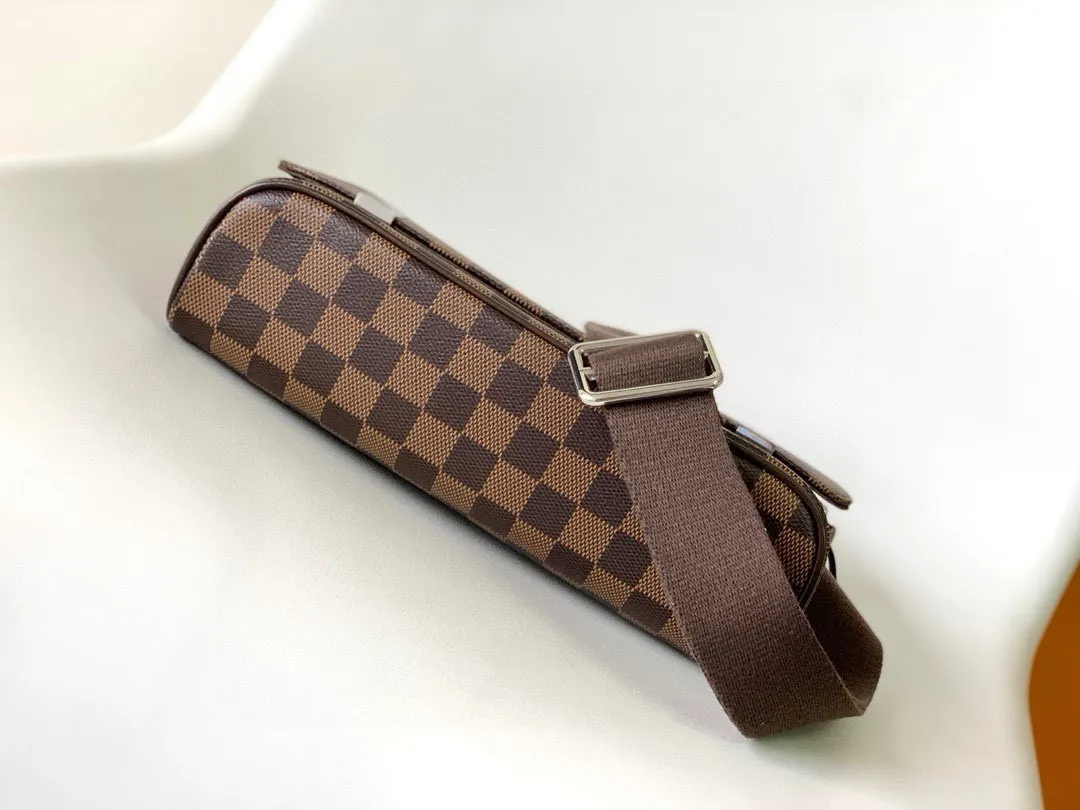 💰740 Top Original DISTRICT Small N41028 🌱Black check, N41031 non-check size 25cm The gorgeous Damier Ebène canvas completes the look.