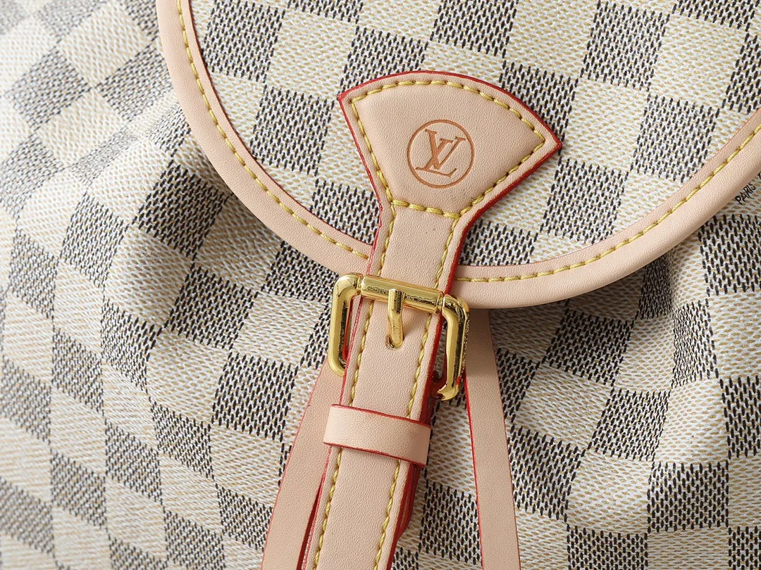 💰280💰Upgraded from the original M25085. This Odysée handbag is from the 2025 early autumn series, paying tribute to the brand heritage with a stylish everyday design. Dazzling buckles and detachable chains accentuate the Monogram canvas body, and the side pockets provide easy access to keys, lipstick and other small items. Dimensions: 27.0 x 17.0 x 12.0 cm (length x height x width)