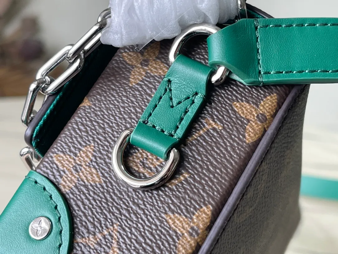 💰800 Top Original Order M12808 This Steamer mini handbag is made of Monogram Macassar coated canvas, with bright colors for the reinforced corners, adjustable shoulder straps and striped fabric lining. The pin and chain closure continue the elements of the Steamer handbag. Dimensions: 18 × 11 × 6.5 cm