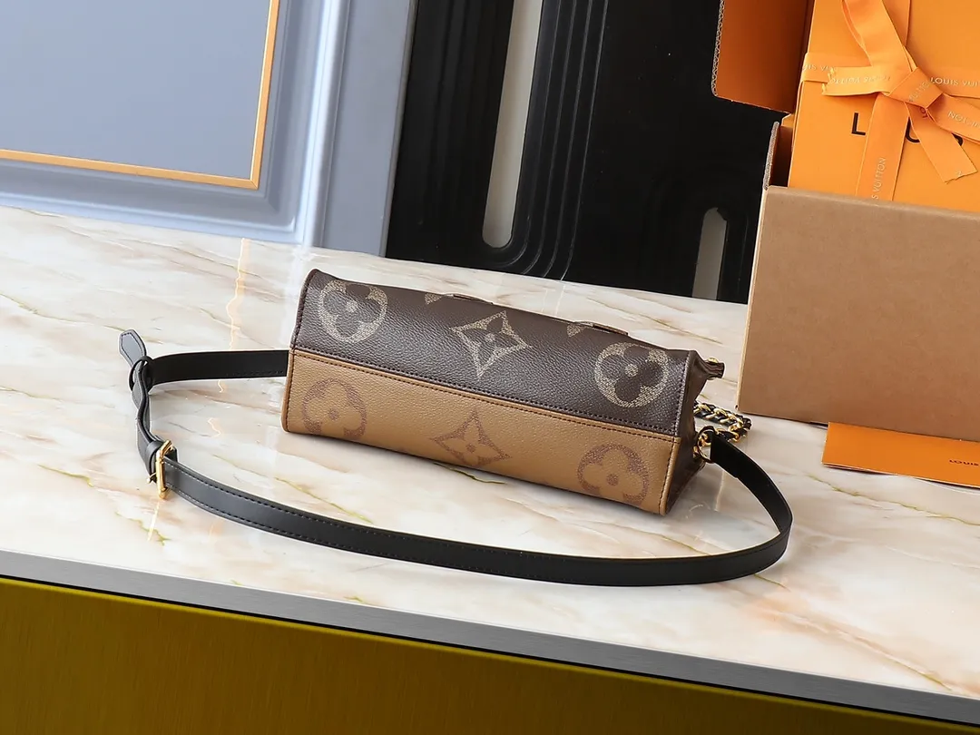 💰240💰Upgraded original M14236 M14213 M46653 This OnTheGo East West handbag uses coated canvas to present the Monogram Giant element, which is combined with the Monogram Reverse coated canvas trim and bright metal parts to create an elegant style. The top handle, detachable chain and removable and adjustable shoulder strap allow for a variety of carrying options, while multiple compartments and pockets keep valuables organized. Dimensions: 25.0 x 13.0 x 10.0 cm (length x height x width)