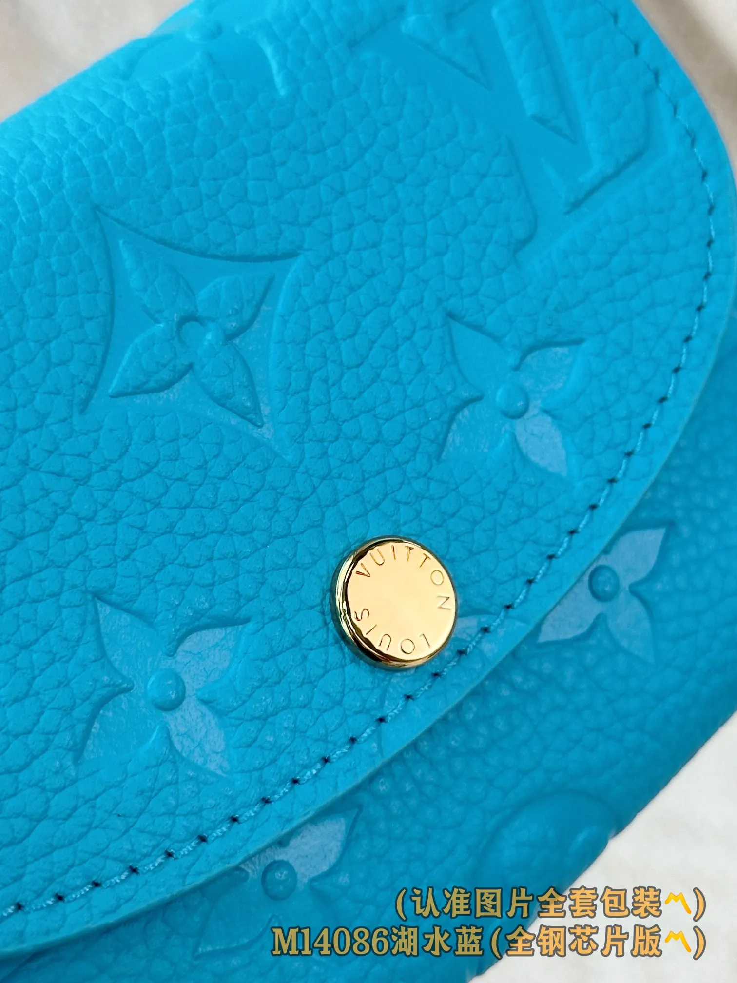 💰640 [Authentic Grade] [Special Grade MB High Elastic Fabric] M14086 Lake Blue (〽️A Grade All Steel〽️) Personalized Customized Version! Transcoding chip, ROSALIE coin purse This Rosalie coin purse is made of Monogram Empreinte embossed soft-grained cowhide. It opens with a rounded flap and has a compact shape. It has a zippered coin pocket, a patch pocket and a card compartment. Louis Vuitton logo-engraved snaps secure the closure. 11 x 8 x 2.5 cm (length x height x width).