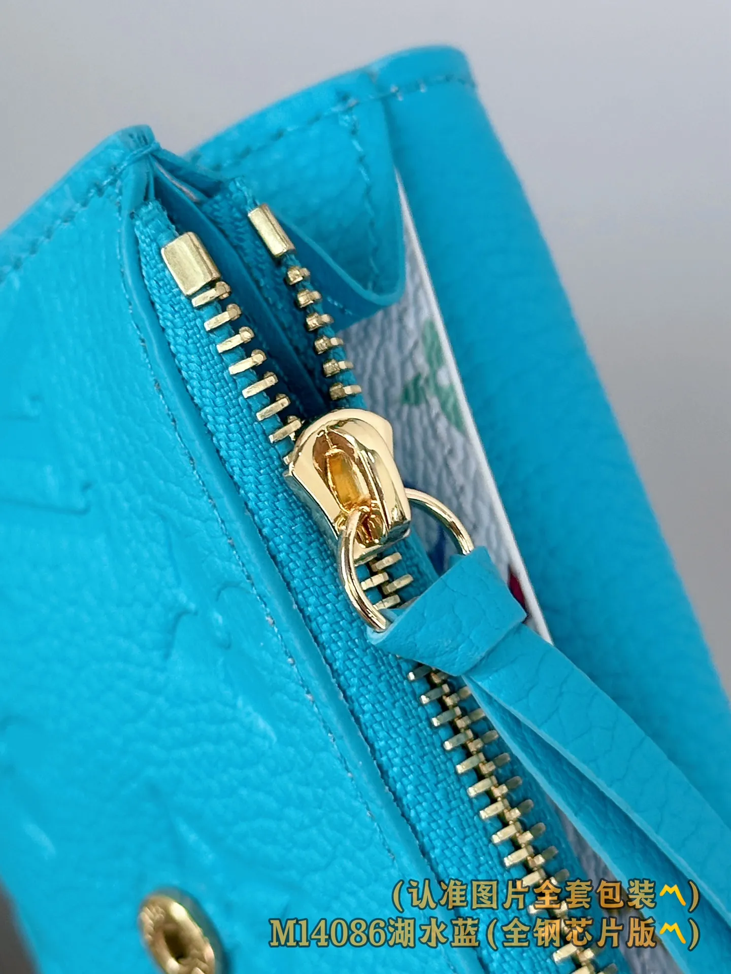💰640 [Authentic Grade] [Special Grade MB High Elastic Fabric] M14086 Lake Blue (〽️A Grade All Steel〽️) Personalized Customized Version! Transcoding chip, ROSALIE coin purse This Rosalie coin purse is made of Monogram Empreinte embossed soft-grained cowhide. It opens with a rounded flap and has a compact shape. It has a zippered coin pocket, a patch pocket and a card compartment. Louis Vuitton logo-engraved snaps secure the closure. 11 x 8 x 2.5 cm (length x height x width).
