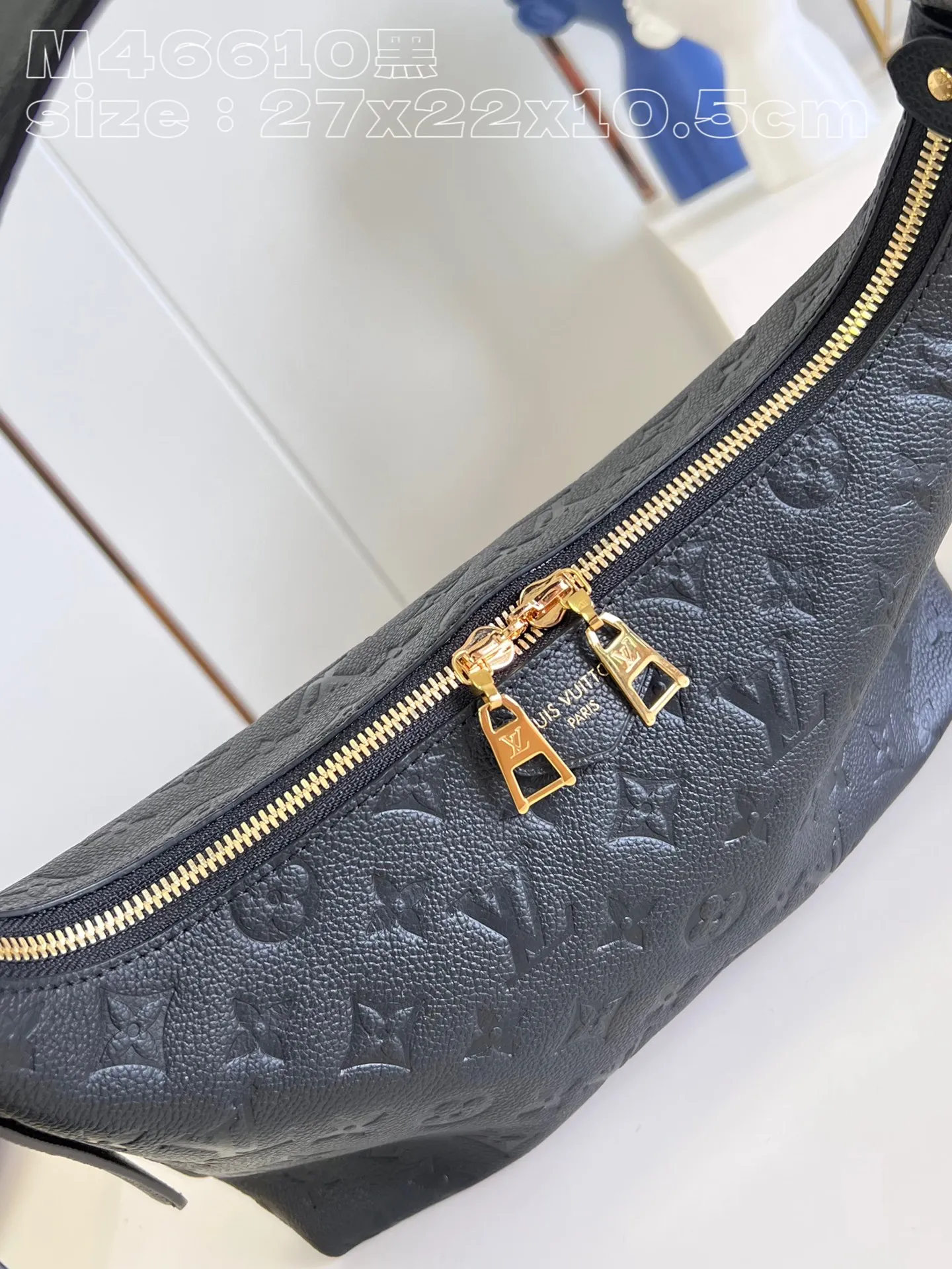 💰1180 (top-grain leather) top-grade original individual real shot M46610 black embossed】M46609 Sac Sport handbag is made of soft Monogram Empreinte embossed leather to create a curved outline, paying tribute to the brand's archive design with retro configuration and exquisite details. Plenty of space makes it easy to carry your daily needs, and the adjustable handle allows for a variety of carrying methods. Detailed features 27 x 22 x 10.5 cm (length x height x width)