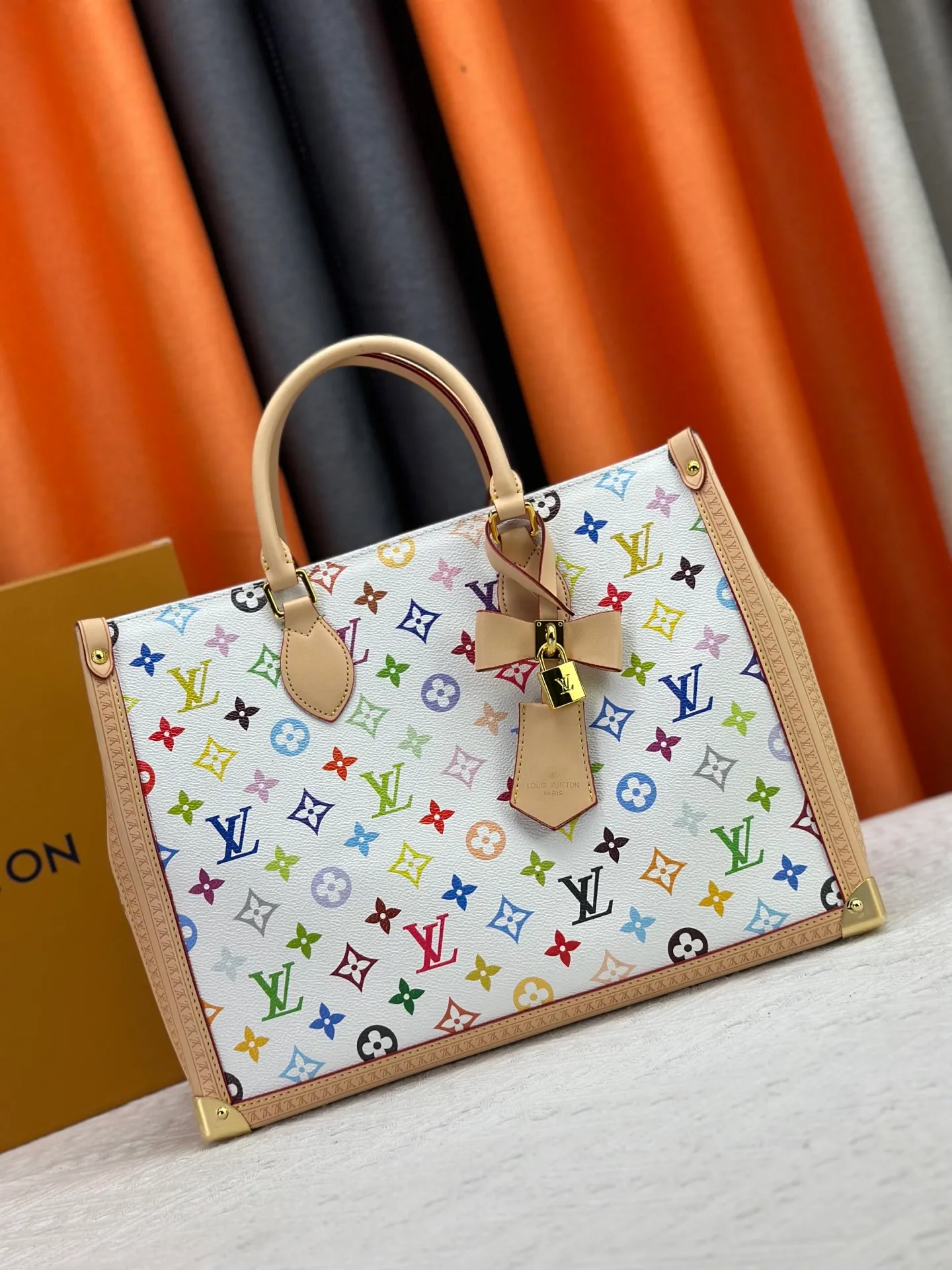 P340 M13079 New white three-color lv Louis Vuitton women's shoulder bag Murakami co-branded tote bag size 34