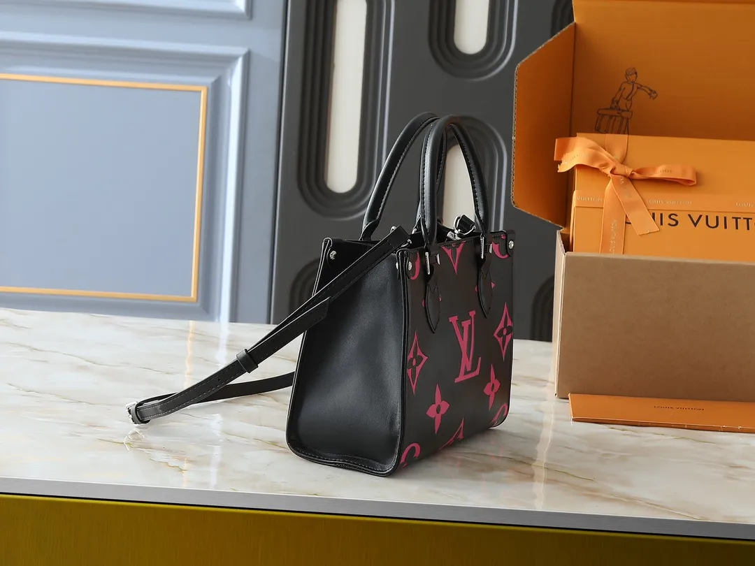💰220💰Upgraded original M46513 M45659 black print 45654 white print 45779 apricot print 45653 all black 45660 rose red 45779 all apricot mini top original order this OnTheGo Tote bag will be Monogram The pattern is first dyed and then embossed on soft grained cowhide. Its ample interior can hold a laptop and other office supplies. The full leather embossed large flower mommy bag has a small BB size. The long and short handles are easy to carry by hand or on the shoulder. Dimensions: 25.0 x 11.0 x 19.0 cm