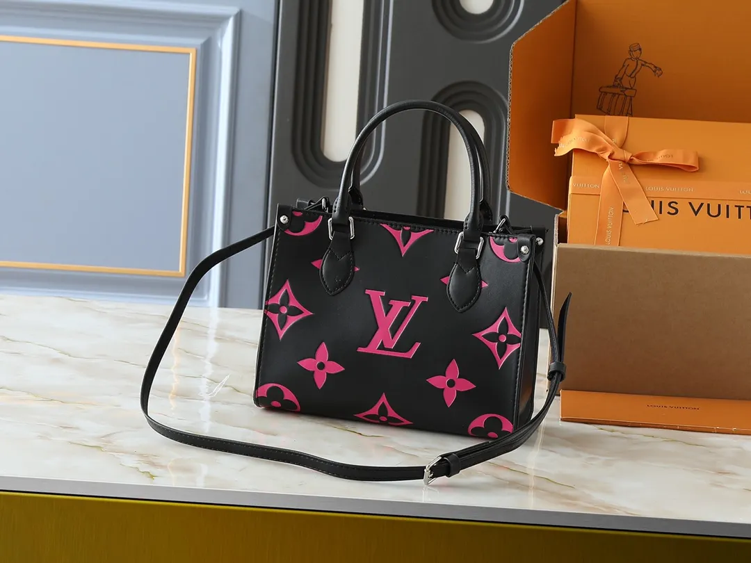💰220💰Upgraded original M46513 M45659 black print 45654 white print 45779 apricot print 45653 all black 45660 rose red 45779 all apricot mini top original order this OnTheGo Tote bag will be Monogram The pattern is first dyed and then embossed on soft grained cowhide. Its ample interior can hold a laptop and other office supplies. The full leather embossed large flower mommy bag has a small BB size. The long and short handles are easy to carry by hand or on the shoulder. Dimensions: 25.0 x 11.0 x 19.0 cm