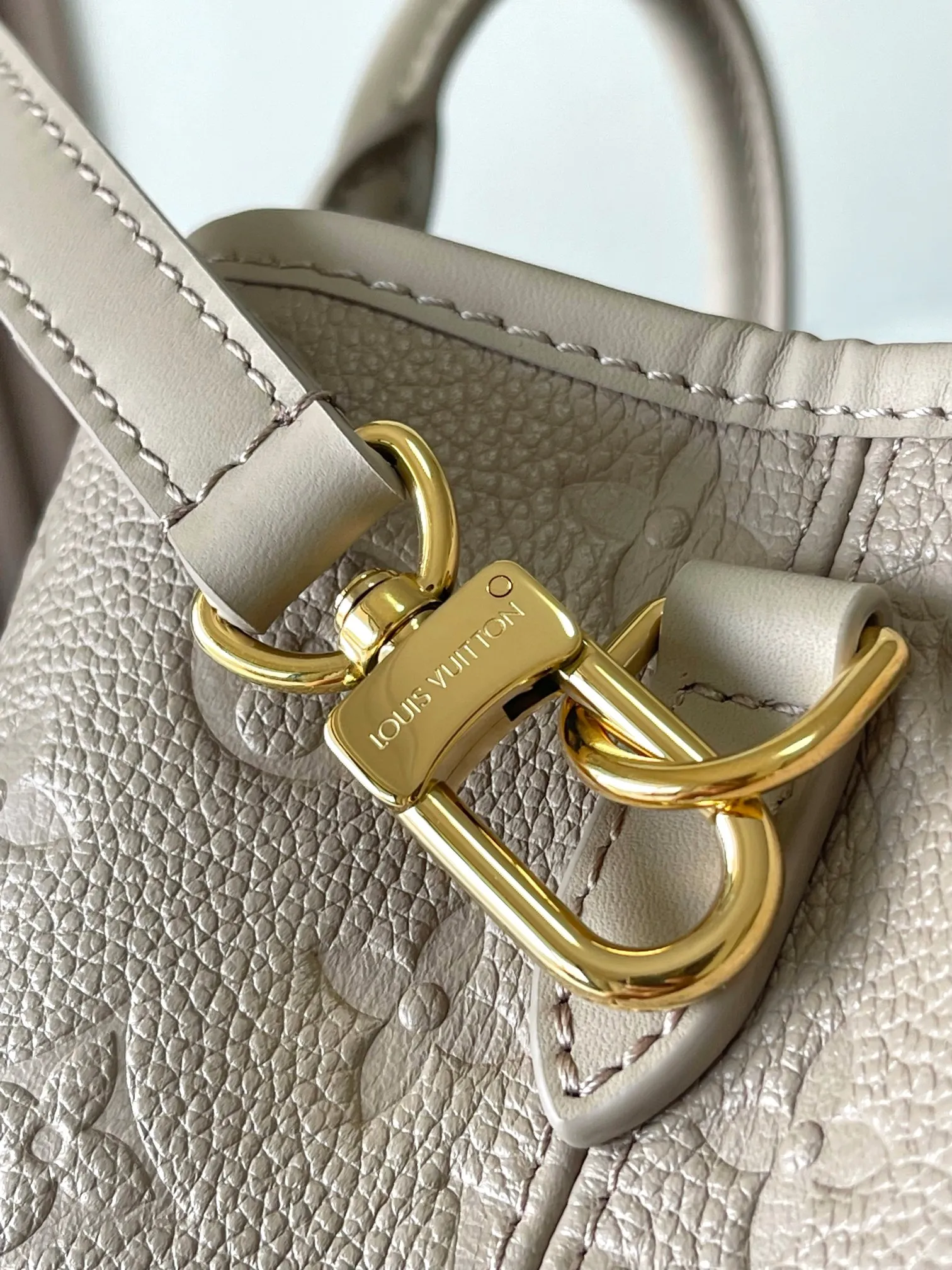 💰2600 [Special grade MB chip version original leather] This Babylone Tote handbag is traceable to the Paris Babylone trend community, model: M11463 taupe dynamic chip version Material: A-grade all-steel hardware, imported original fabric Packaging: full set of original duty-free MB packaging Size: 31*21.5*13CM