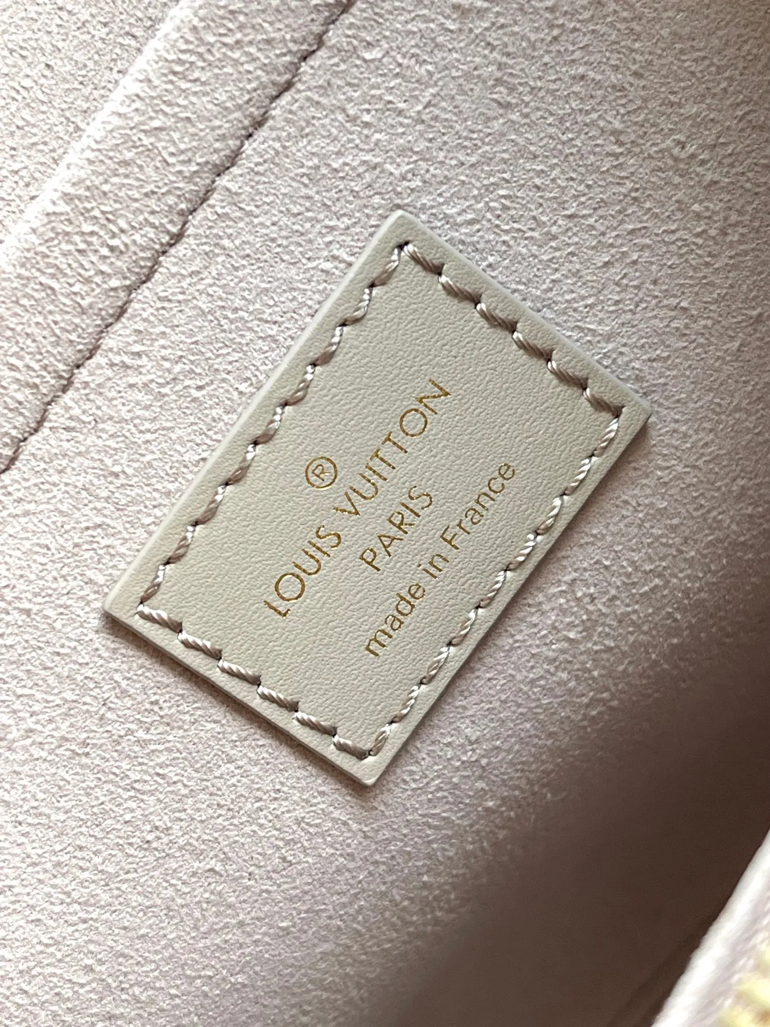 💰2600 [Special grade MB chip version original leather] This Babylone Tote handbag is traceable to the Paris Babylone trend community, model: M11463 taupe dynamic chip version Material: A-grade all-steel hardware, imported original fabric Packaging: full set of original duty-free MB packaging Size: 31*21.5*13CM