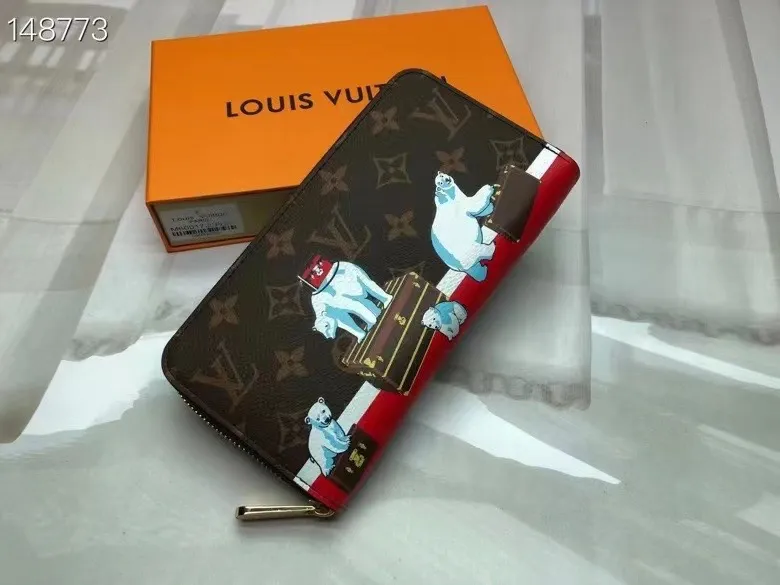 P150💰 M80857M60017 Japan limited wallet "Gibby Wallet", printed with Louis Vuitton's cute mascot "Vivian" illustration on single gram canvas. Brightly colored kites and cute mascots are combined, embellished with tiny single flowers. This is a collectible item that is perfect as a gift for those who love singles. Size: 19x 12.5x 3.0cm, 🎁🎁