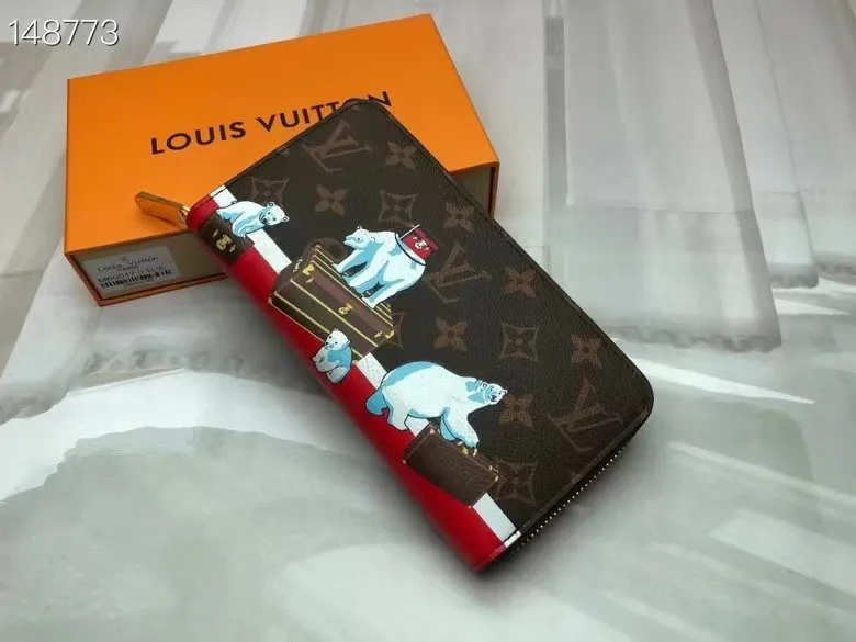 P150💰 M80857M60017 Japan limited wallet "Gibby Wallet", printed with Louis Vuitton's cute mascot "Vivian" illustration on single gram canvas. Brightly colored kites and cute mascots are combined, embellished with tiny single flowers. This is a collectible item that is perfect as a gift for those who love singles. Size: 19x 12.5x 3.0cm, 🎁🎁