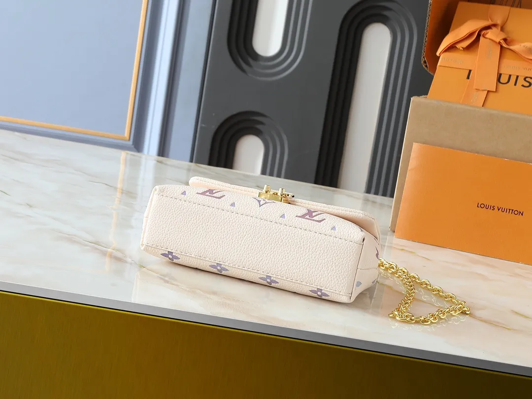 💰220💰Upgraded from the original M25596 M13796 M12145 M12144 M12211, this Nano Madeleine handbag bathes in the dreamy colors of the new season and can easily accentuate various looks. Classic Monogram Empreinte leather bag with signature S-lock clasp, LV Circle decoration and detachable chain. Plenty of space to accommodate daily needs, and multiple carrying methods make it easy to travel with. Dimensions: 21.0 x 12.5 x 6.0 cm (length x height x width)