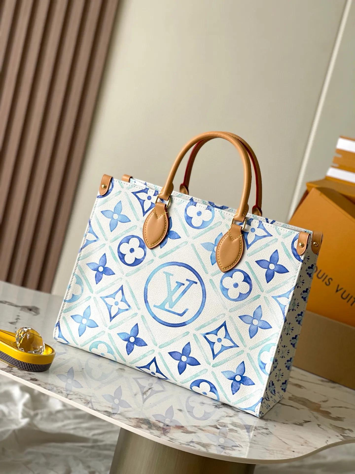 💰1040 Top original ONTHEGO medium handbag Model: M11262 dynamic chip Material: A-grade all-steel hardware, imported original fabric Size: 35*27*14CM