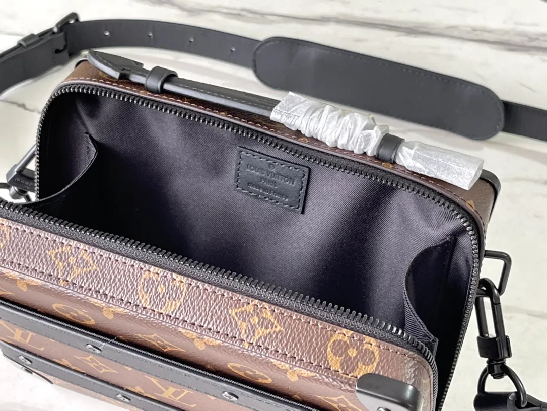 💰940 Top Original Order M45935 Presbyopia This Handle Soft Trunk handbag is made of the iconic Monogram Macassar canvas, combined with rivet corners and leather reinforced straps, evoking the memory of the brand's box-making tradition. The sleek construction and detachable shoulder strap make it easy to carry small electronic devices and personal needs. The wide mouth design makes it easy to access items. Dimensions: 21.5 x 15 x 7 cm