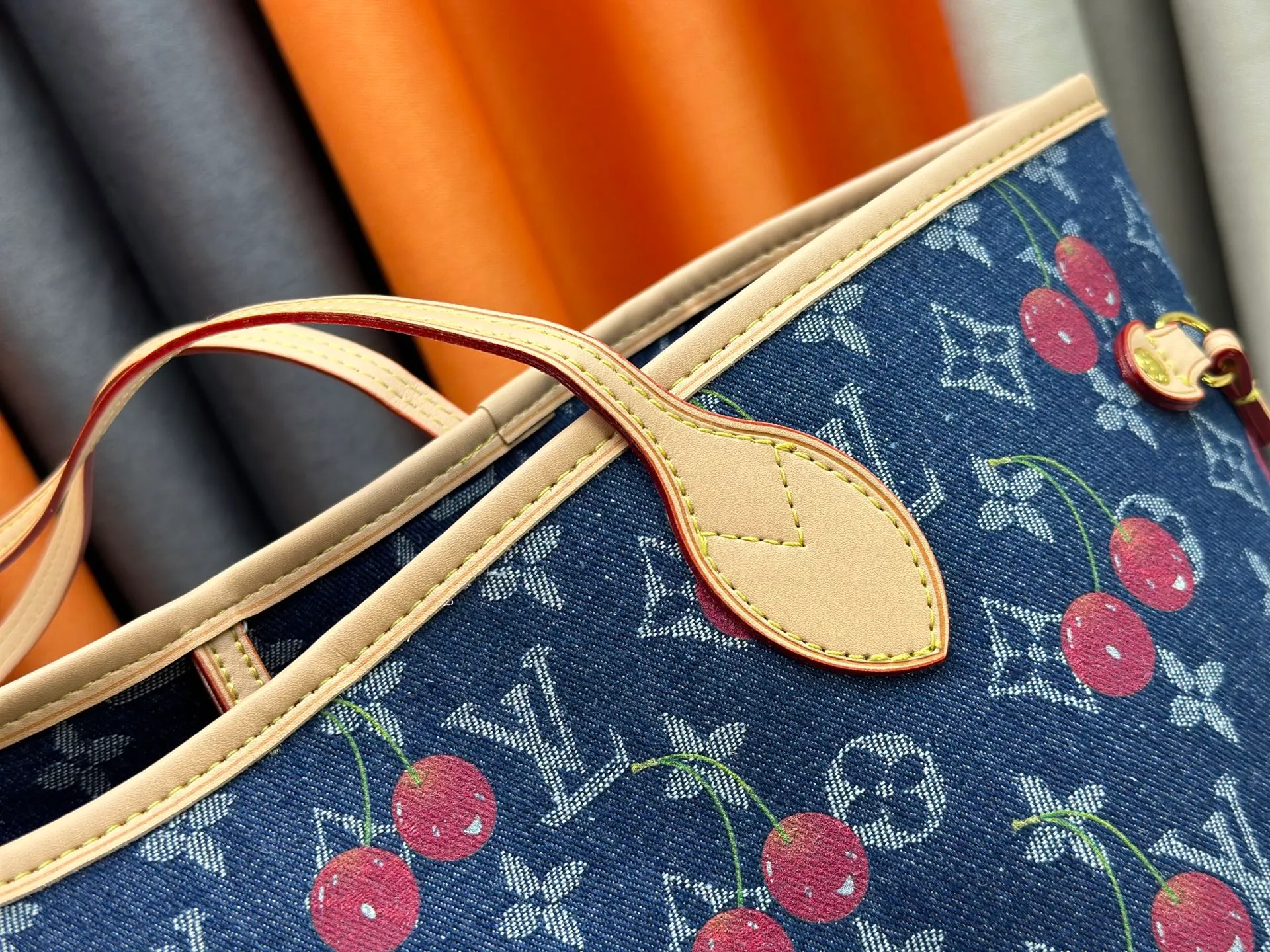 P280 M13192 M40995 M46865 Upgraded original embroidered jacquard cherry Lv co-branded cherry series🍒Neverfull classic denim denim shopping bag! Hardcore product! A classic that cannot be copied! The most classic and best-selling color! There is texture! Tasty! Everyone can feel it after getting it! Size: 32X15X28