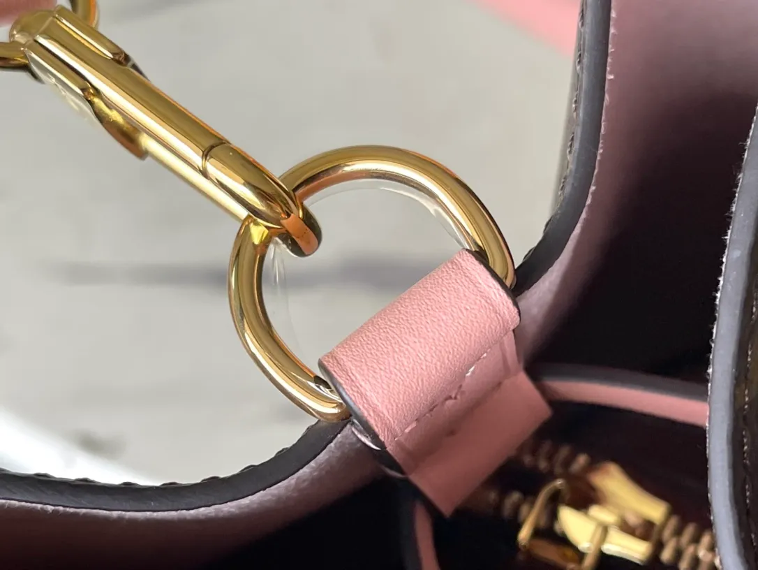 💰760 Top original order M44022 Cherry Blossom Pink Exclusive physical photo shooting Support inspection comparison NEONOE bucket bag This product has passed strict inspection and is flawless. Please wear gloves when touching the product. This product is not returnable. Please confirm the product first and then disassemble the label on the handle. This product is temporarily not open to the public, only for regular customers, and is in short supply. Size: 25×17×26cm