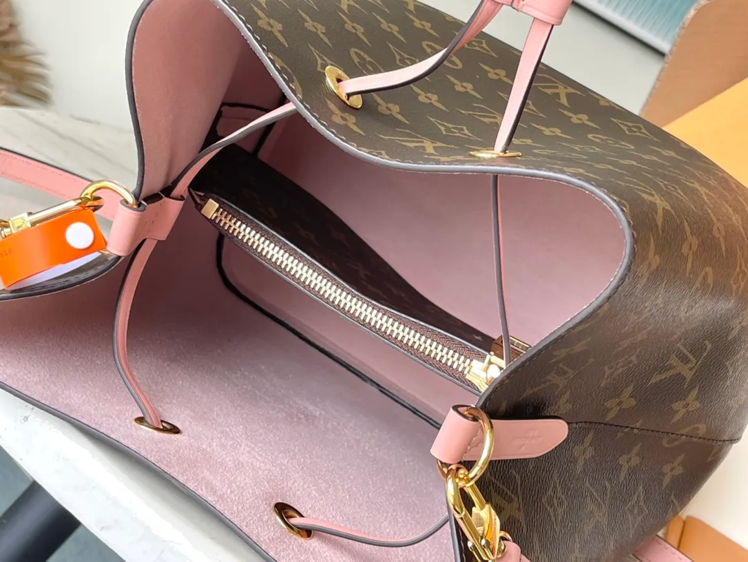 💰760 Top original order M44022 Cherry Blossom Pink Exclusive physical photo shooting Support inspection comparison NEONOE bucket bag This product has passed strict inspection and is flawless. Please wear gloves when touching the product. This product is not returnable. Please confirm the product first and then disassemble the label on the handle. This product is temporarily not open to the public, only for regular customers, and is in short supply. Size: 25×17×26cm