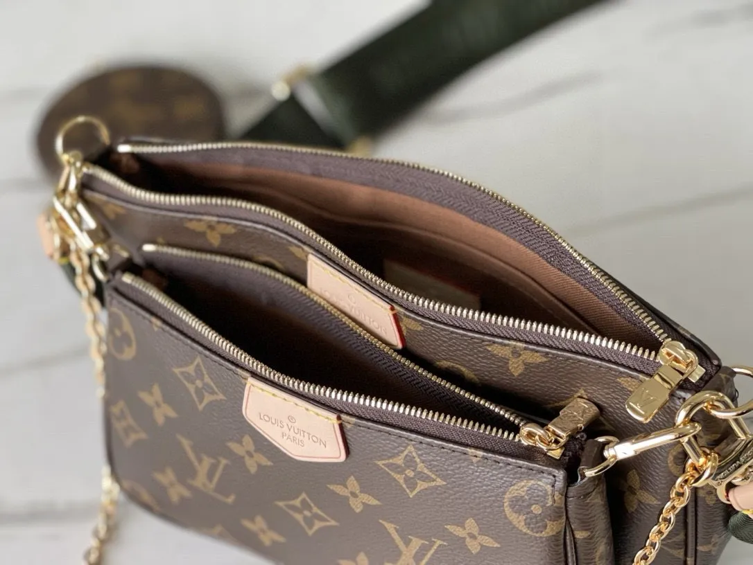 💰560 Top Original Order M44813 Green Multi Pochette Accessoires handbag combines Pochette Accessoires clutch bag, Mini Pochette Accessoires clutch bag and round coin purse. It is made of Monogram canvas to create a clever design of multiple pockets and compartments, and is decorated with mini Monogram patterns on both sides. The removable chain and adjustable jacquard shoulder strap allow for a variety of carrying options. Dimensions: 24 x 13.5 x 4 cm