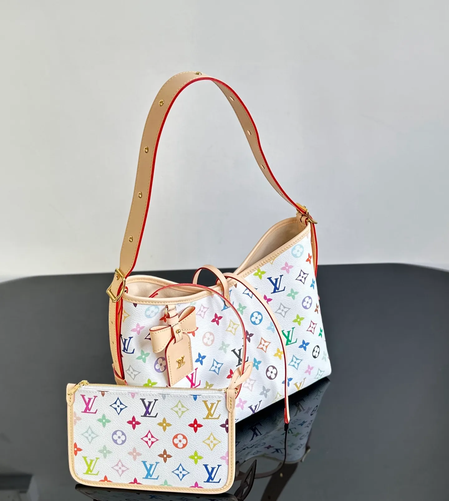💰2100{Authentic grade}MB original leather M13661 white three-color Carryall small handbag, exclusive channel goods, detailed real photos! MB lies in quality, hardware, fabrics, handwork, oiled edges, A-grade high-quality products, comprehensive upgrades, the photos are consistent with the products, 360 degrees without blind spots, take a look at it. Size: 29.0×12.0×24.0 cm110