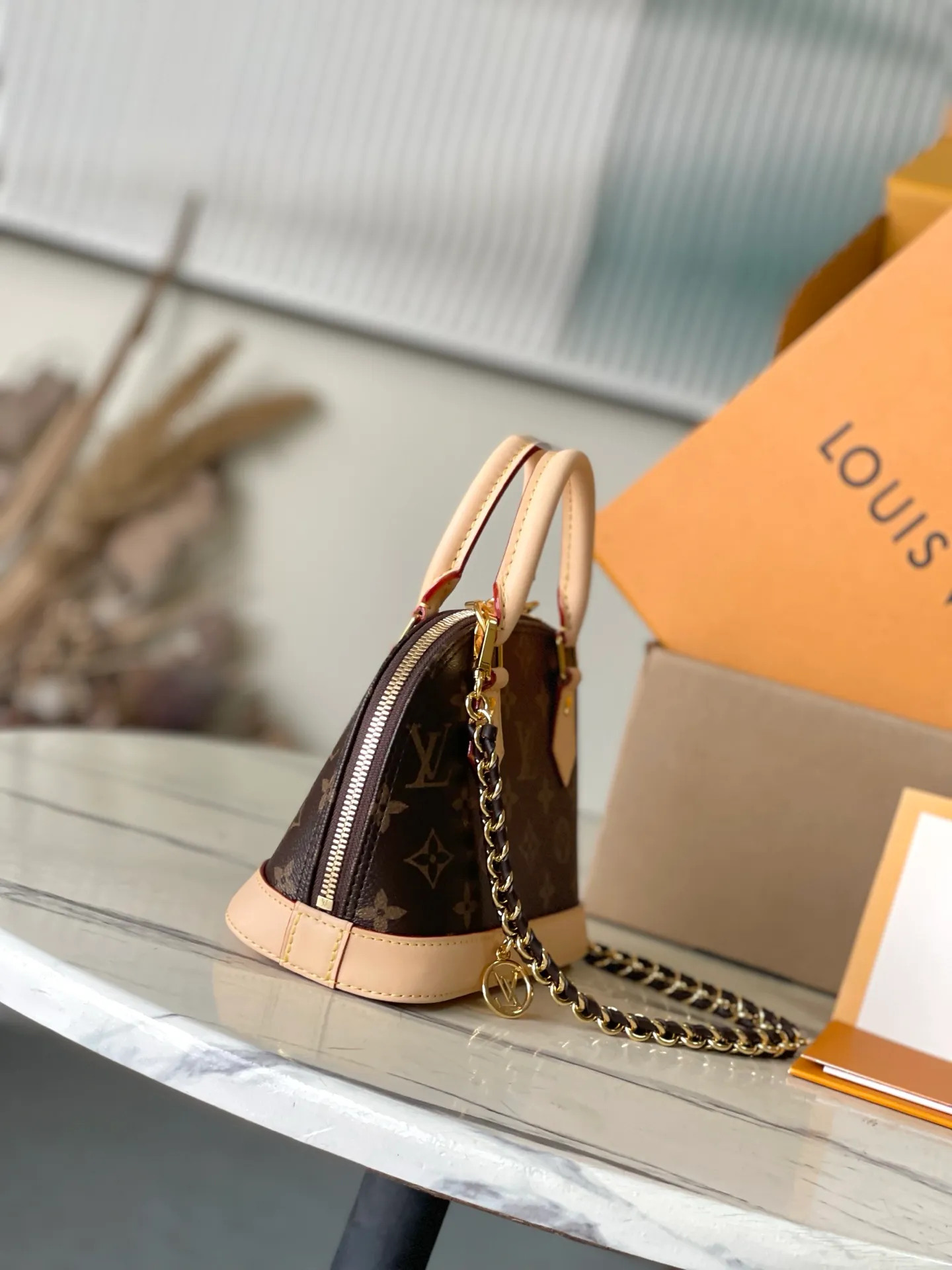 💰1160 Top original model Alma mini handbag Model: M14933 Material: A-grade all-steel hardware, imported original fabric Size: 18*12*8CM