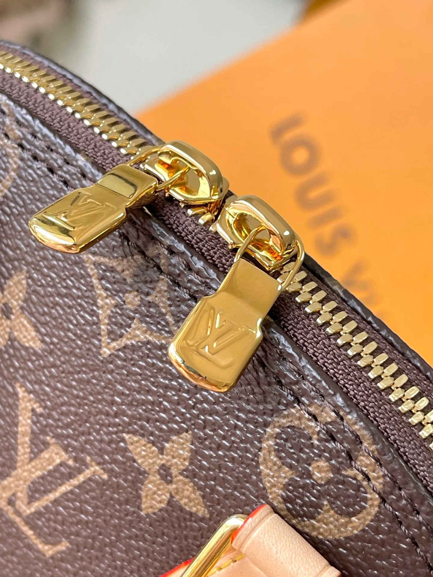 💰1160 Top original model Alma mini handbag Model: M14933 Material: A-grade all-steel hardware, imported original fabric Size: 18*12*8CM