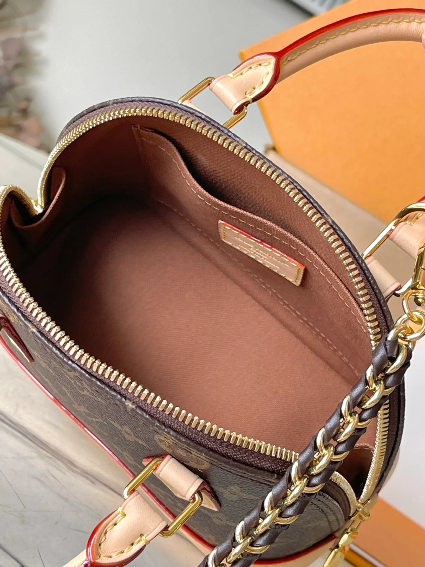 💰1160 Top original model Alma mini handbag Model: M14933 Material: A-grade all-steel hardware, imported original fabric Size: 18*12*8CM