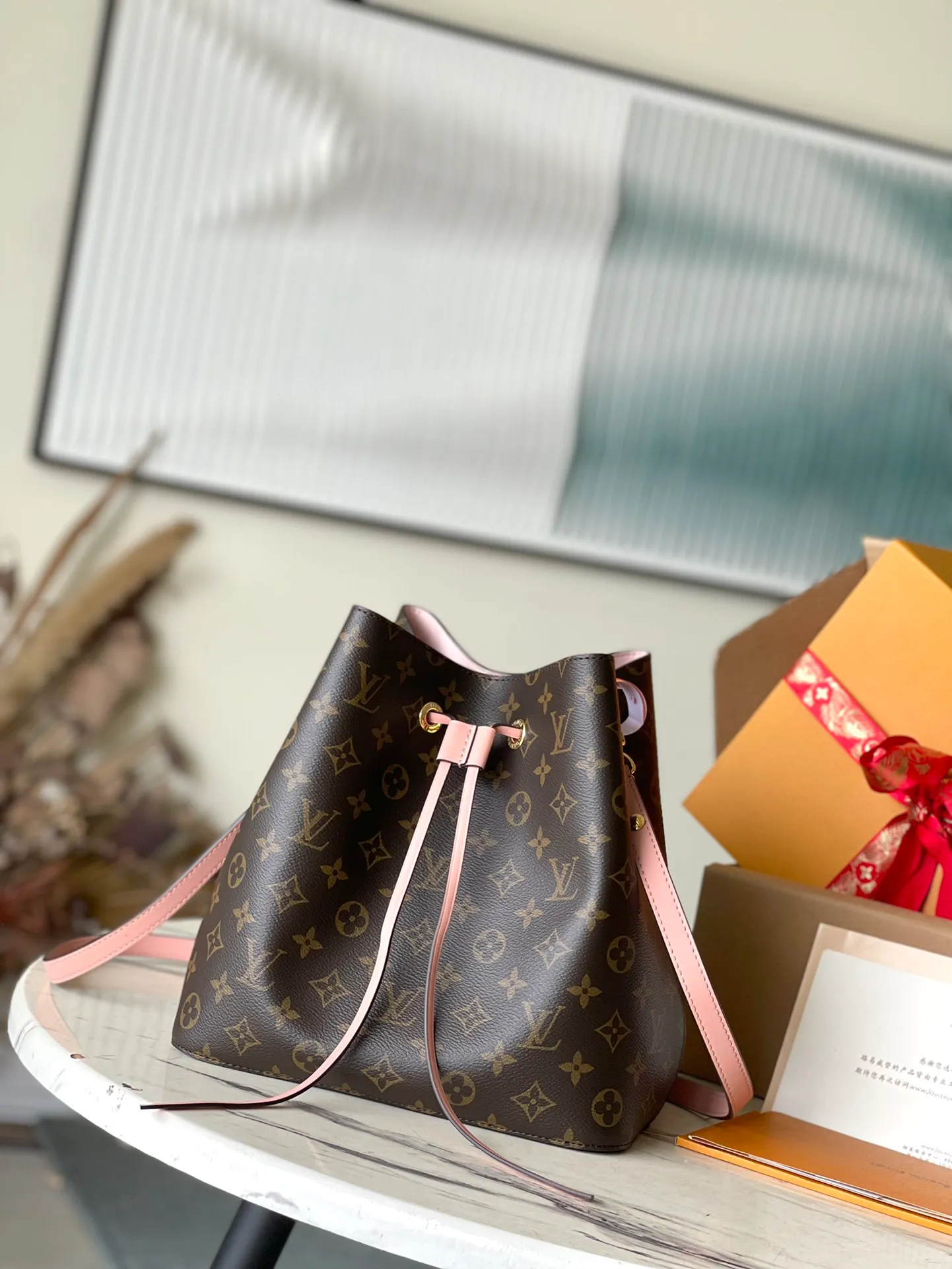 💰760 Top original order M44022 Cherry Blossom Pink Exclusive physical photo shooting Support inspection comparison NEONOE bucket bag This product has passed strict inspection and is flawless. Please wear gloves when touching the product. This product is not returnable. Please confirm the product first and then disassemble the label on the handle. This product is temporarily not open to the public, only for regular customers, and is in short supply. Size: 25×17×26cm