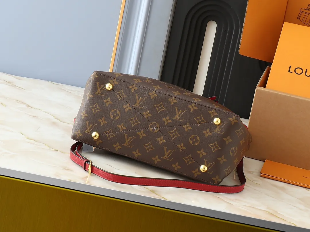 💰240💰Upgraded from the original M45522, 43170. This MONOGRAM canvas material is a new style of Melie handbag, a fashionable must-have item. Veau Cachemire leather material. Full leather embossed woven wrist double bag shopping bag. Lightweight and comfortable to carry. Unique vertical and narrow shape with modern style. Zipper pocket with metal engraved zipper puller for more personality. Size: 33x16x30cm