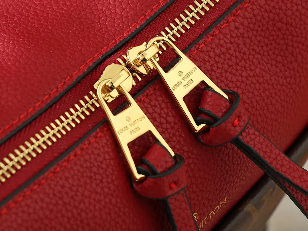 💰240💰Upgraded from the original M45522, 43170. This MONOGRAM canvas material is a new style of Melie handbag, a fashionable must-have item. Veau Cachemire leather material. Full leather embossed woven wrist double bag shopping bag. Lightweight and comfortable to carry. Unique vertical and narrow shape with modern style. Zipper pocket with metal engraved zipper puller for more personality. Size: 33x16x30cm