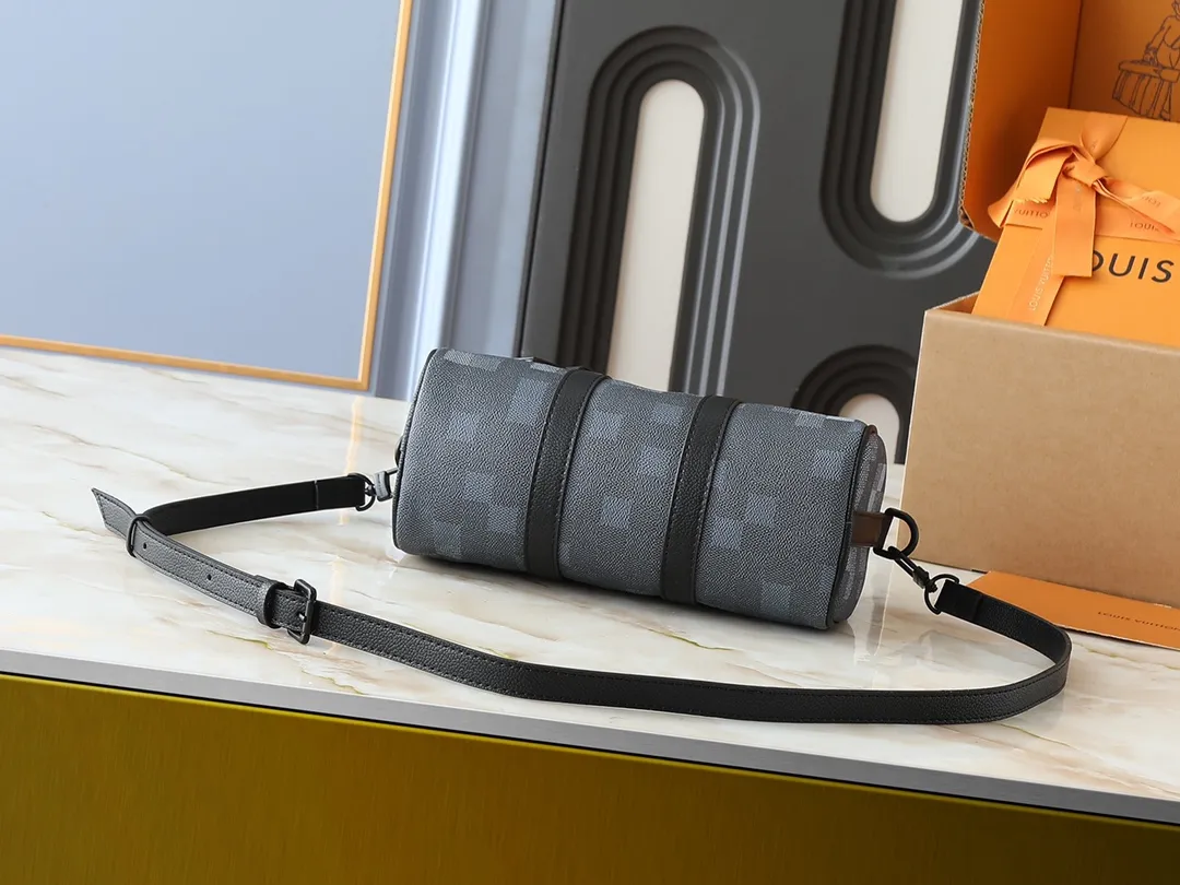 💰240💰Upgraded from the original M14919 M14078 M01942 M15076 M24434 M46271 M20900 M46249 This handbag condenses the classic silhouette of the Keepall travel bag. It is made of Monogram embossed Taurillon leather. Its compact configuration is suitable for storing small items such as mobile phones and wallets. With its clever use of leather handles and detachable shoulder strap, it's easy to carry with you in trendy style. Detailed features Dimensions: 25✘15✘11 cm