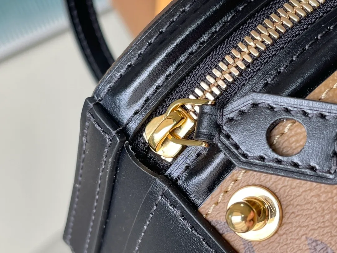 💰860 (Steel Hardware) Top original order M43986 Support counter inspection. The photo taken of duty-free goods is consistent with the product without unpacking. This product is an exclusive duty-free product in the market and is the highest-end product. Inspection is supported. This product has passed strict inspection and is flawless. Please wear gloves when touching the product. This product is not returnable or exchangeable. Please confirm the product first and then remove the label on the handle. This product is temporarily not open to the public, only regular customers, and is in short supply. Dimensions: 15 x 17 x 15 cm