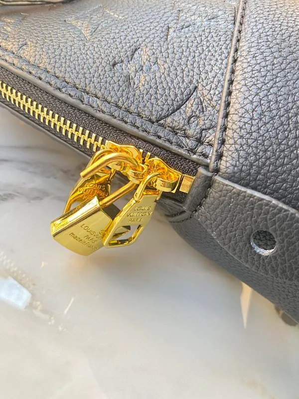 All categories Official website "Brand Women's Bags" Women's Bags 💙 LV 2022 official new LV handbag wholesale 58001800 High quality Size: 25-18-12 CM