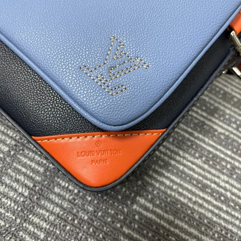 All categories Official website "Brand Women's Bags" Women's Bags 💙 LV replica LV, fine imitation LV bags, LV shoulder bags, 2023 official latest version LV messenger bag, bag factory, original material, size: 25-18.5-7CM