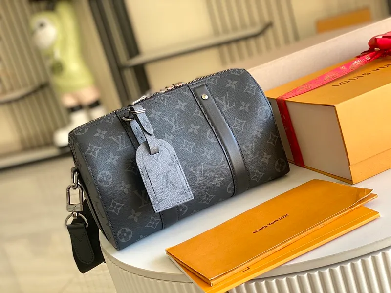 All Categories 💚 Authentic Grade Bags 💚 LV 2026 New LV Top Replica Crossbody Shoulder Bag