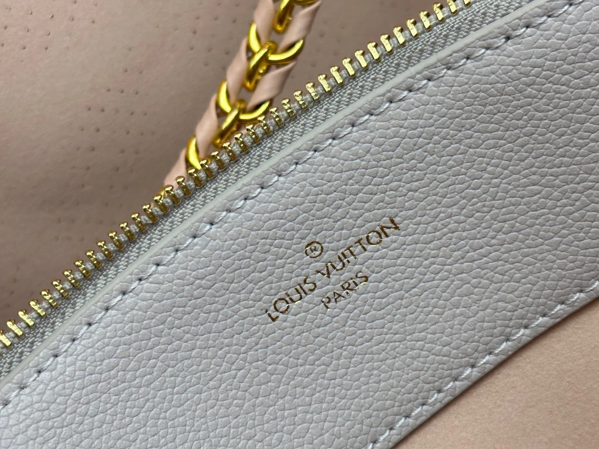 All Categories Official Website "Brand Women's Bags" Women's Bags 💙 LV 2025 New LV Crossbody Bag