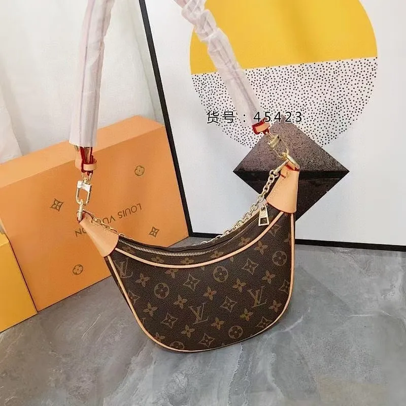All categories Official website "Brand Women's Bags" Women's Bags 💙 LV fine imitation LV, high imitation LV bags, LV crossbody bags, 2023 official latest version LV crescent bag, LV bag factory, recommended bags, size: 24-23-5.5CM