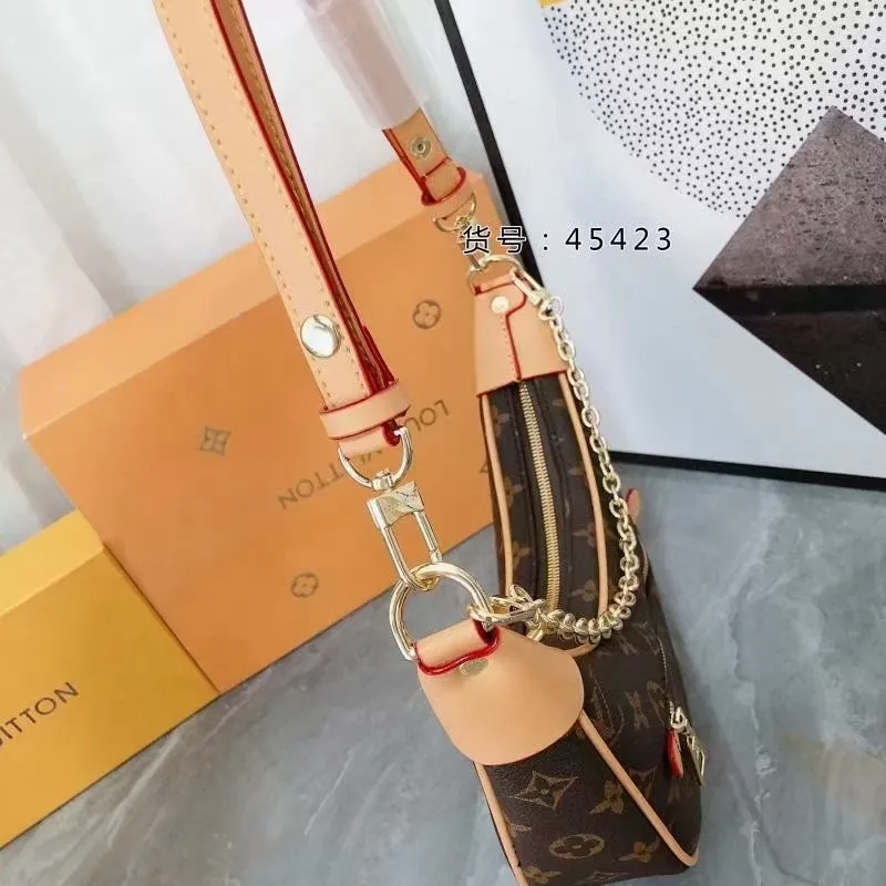 All categories Official website "Brand Women's Bags" Women's Bags 💙 LV fine imitation LV, high imitation LV bags, LV crossbody bags, 2023 official latest version LV crescent bag, LV bag factory, recommended bags, size: 24-23-5.5CM