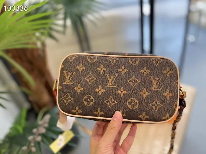 All categories Official website "Brand Women's Bags" Women's Bags 💙 LV fine imitation LV, high imitation LV bags, LV crossbody bags, 2023 official latest version LV crossbody bags, LV bag factory, recommended bags, size: 22CM